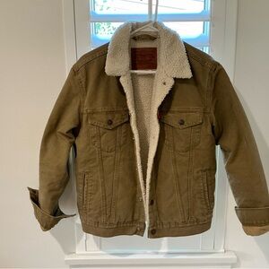 Men’s Small Levi’s Sherpa Jean Jacket - Almost Brand New